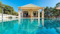 Villa Themida - 3 bedroom Villa - B&B Karousádes