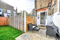 Modern 2-Bedroom Home near Tooting Broadway - Chambres d’hôtes Londres