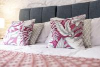 St Ives Holiday Cottage with Parking – Coastal Retreat - B&B Saint Ives
