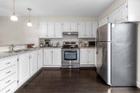 Quidi Vidi King 3 Doubles Parking Office - B&B Saint John's