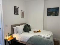 Peterborough Modern Studio 3 - B&B Peterborough