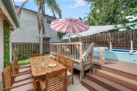 Heated Cocktail Pool, Putt Putt, Bowling, BBQ, Nintendo, Pet Friendly, Ping Pong - B&B Saint Augustine