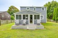 Coastal Charmer Less Than 1 Mi to South Kingstown Beach - B&B South Kingstown