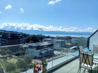 Penthouse 360 Lake View 2BR, large Terrace - Bed and Breakfast Lausanne