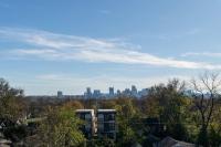Rooftop Fire Pit & Skyline Views near Broadway - B&B Nashville