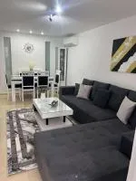 Alexis Apartment - B&B Korçë