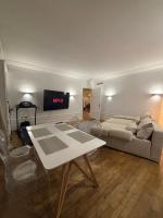 Avenue Foch Arc de Triomphe Champs-Élysées - B&B Paris