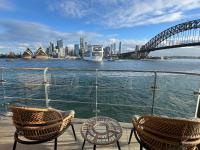 Sydney's Best Harbour Views First Row Water Front - Chambres d’hôtes Sydney