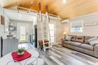 Pet Friendly! Norfork Lake Getaway w/ Fire Pit - B&B Mountain Home