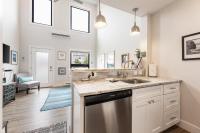 Nordic Nest at City Limit Lofts - Walk & Bike to Downtown - Bed and Breakfast Traverse City