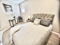 The Simple Escape, Walkout Basement on Ravine - B&B Kitchener