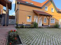 Gutshof von Gemünden Ferienwohnung 1 - B&B Bernau bei Berlin