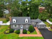 Stylish Stoneham Getaway Playground Game Room - B&B Stoneham