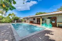 Fish, Swim and Relax Poolside! Deerfield Beach Oasis - Bed and Breakfast Floresta Estates