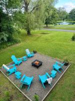 Relaxing with Hot Tub - Pond Front & Outdoor Fire Place Upstate - Catskills - B&B Athens