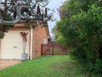 Fabulous Stunning Garden View King Bedroom with shared bathroom at MC 2079 - B&B Mount Aquila
