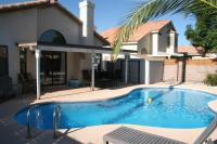 Large Pool & Patio Cozy Single Story Family House - B&B Las Vegas