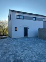 Holiday Home Prague Šeberov - B&B Prague