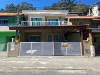 Imóvel com 02 quartos próxima ao Morro do Macaco - Chambres d’hôtes Bombinhas