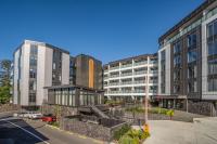 Modern and stylish living in the Heart of Newmarket with secure parking - B&B Auckland