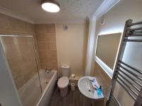 Modern Two Bed City Apartment!! - Chambres d’hôtes Inverness