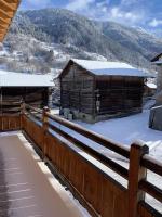 Petit Combin-Modern Apartment, Close to the lift - Chambres d'hôtes Le Châble