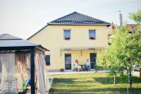 Casa Anca Hațeg - B&B Haţeg