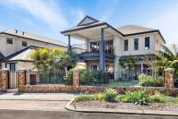 Two-Storey Lakeview Retreat at Dunsborough Lakes - B&B Dunsborough