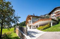 Cesa La Doe Majons - Bed and Breakfast Campitello di Fassa