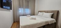 One-Bedroom Apartment with Terrace