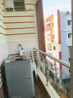 2BHK Apartment Close to Airport and City Center - Chambres d'hôtes Haidar Sāhibgūda