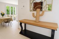 Élégant T3 neuf, 6 pers, clim, balcon, pkg gratuit, 5 min du Port - B&B Sanary-sur-Mer