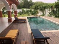 L'Eclipse Air-Conditioned Villa with Pool - B&B Mbour