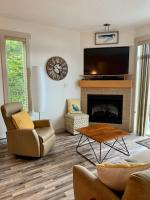 Sooke Harbour Hideaway - Luxurious Vacation Rental - Ferienwohnung Sooke