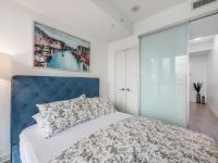 Apartamento de 2 dormitorios con balcón