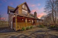Little Cub Cabin I Spacious Exquisite View 3 King Hot Tub & BBQ - B&B Sevierville