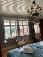 Manor House - Torsberg Farm - B&B Färgelanda