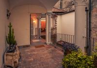 Heart of Piacenza Luxury Apt, 100m Piazza Cavalli - B&B Piacenza