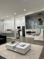 Cozy Modern Apartment with Free Parking&Wi-Fi - Ferienwohnung Gemco