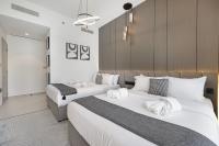 Two-Bedroom Apartment with Burj Khalifa & Fountain view