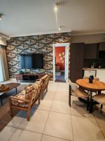 Menlyn Maine Trilogy Apartment 1316 - Ferienwohnung Pretoria