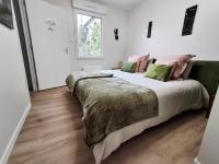 Gîte et chambre d'hôte pour 2 personnes dans Mon Savoureux Jardin - Chambres d'hôtes Challain-la-Potherie