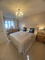 Boston Boutique Homestay King Bed Ensuite breakfast parking village location - B&B Sibsey