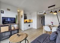 LX145 T2 terrasse & vue mer Piscine plage a pied - B&B Cannes