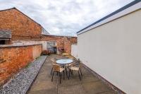 Perfect for Business, 2 Bed Home by 53 Degrees Property, Great Location, Sleeps 4! - B&B Crewe