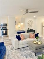 8th Floor Stylish Downtown Condo Private Balcony - B&B Atlanta