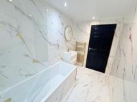 F2 2BR Free Parking Walk Dis City - B&B Glasgow