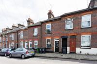 Ashton House - Stylish 2 Bedroom House, Close to Luton Town Center & Airport - Bed and Breakfast