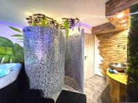 Le refuge de Bergheim - Proche Colmar - Sur la route des Vins - T2 Supérieur avec Sauna Privatif ou Studio de luxe avec Jacuzzi Privatif - B&B Bergheim