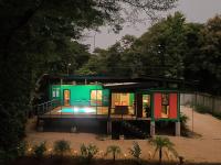 Pura Vida Jungle Container - Near Avellanas Beach - Bed and Breakfast Tapantí